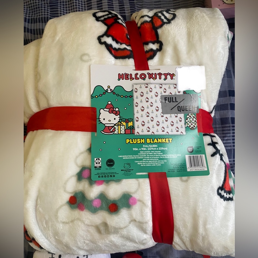 SOLD Hello Kitty Christmas Blanket Full/Queen 🎀🎄🎁